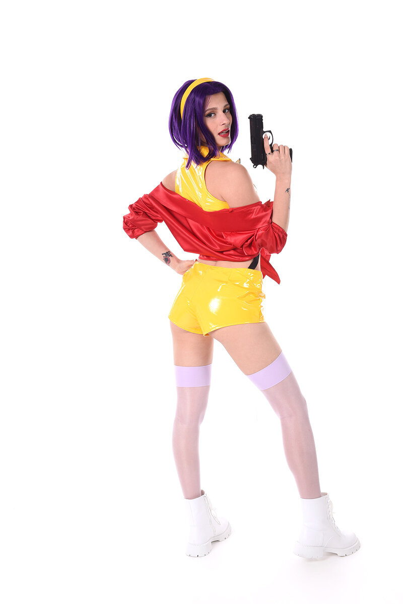 Люси, 24 года, 3 размер груди